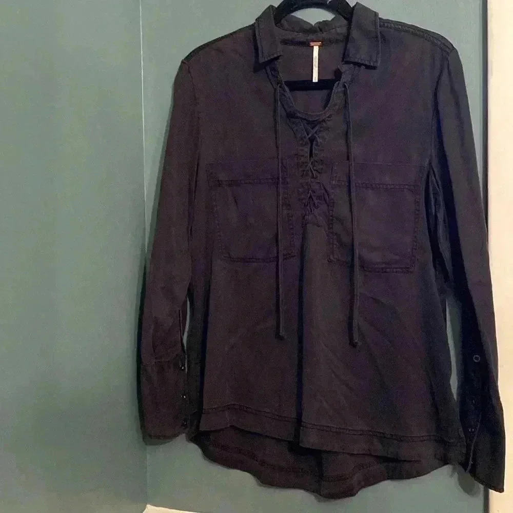 Free People black women’s boho blouse - long sleeve - small - front tie